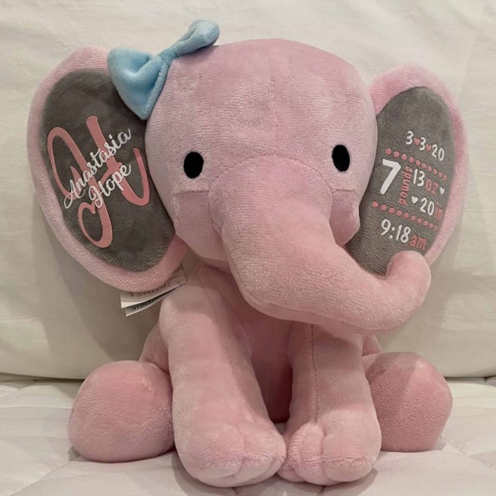 Example of Elephant Stuffy baby announcement for cricut tutorial